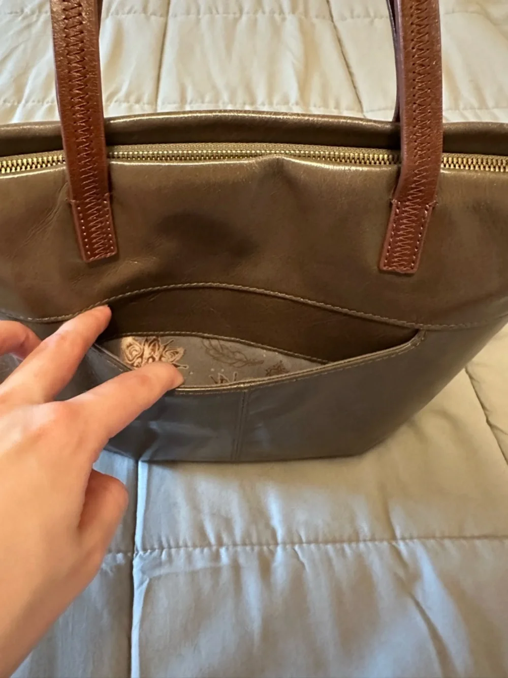 Hobo Cecily Tote Bag Gray Leather Brown Trim - Picture 3 of 7